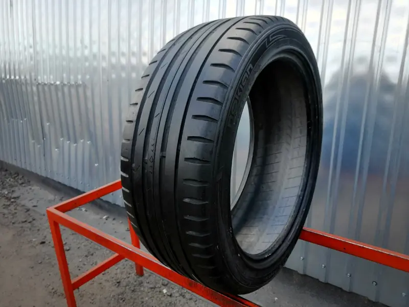 Б/у шина 235/45 R19 Nokian Z SUV, фото 1