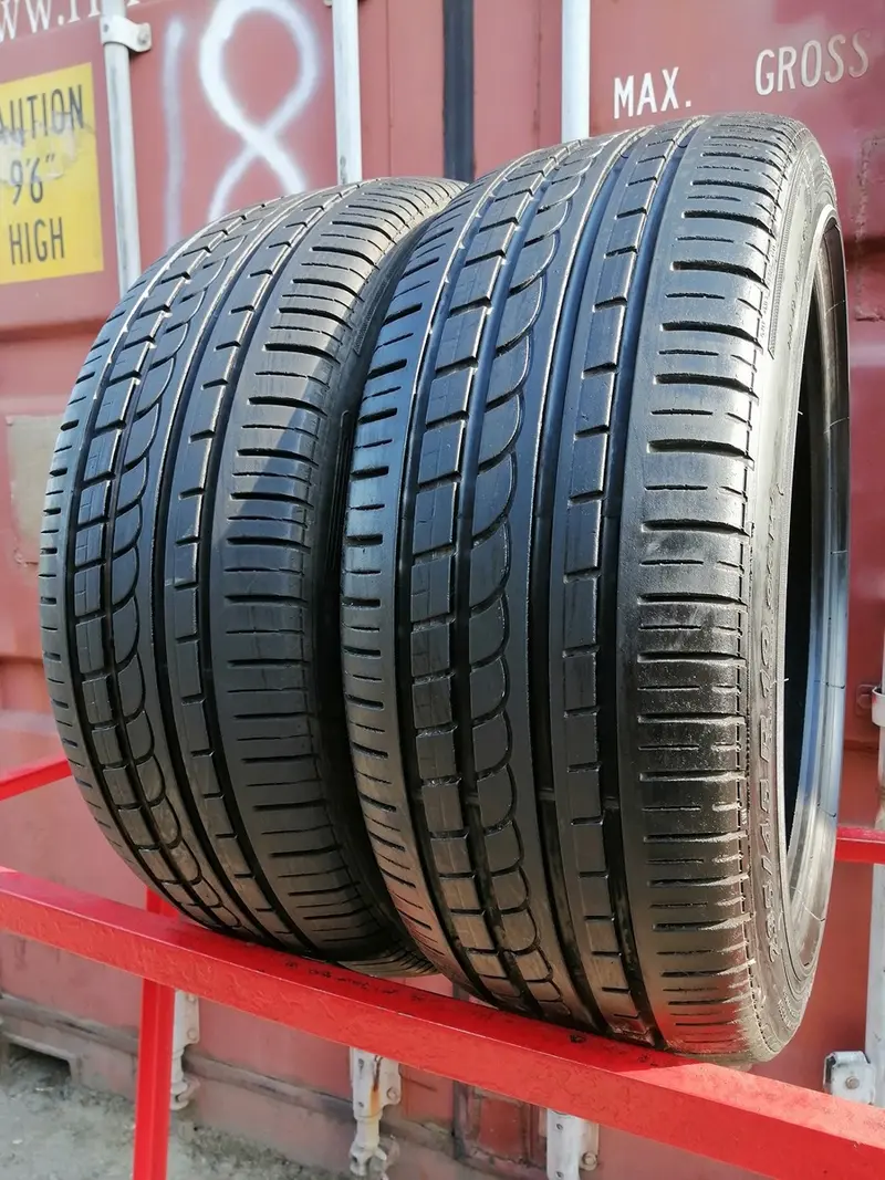 Пара б/у шин 235/45 R19 Pirelli P Zero Rosso