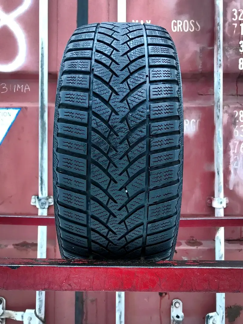 Б/у шина 235/45 R19 Semperit Speed-Grip 3