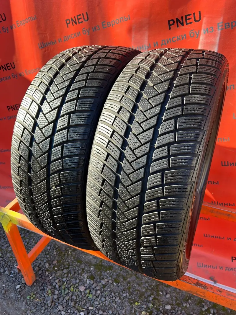 Пара б/у шин 235/45 R19 Vredestein Wintrac Pro