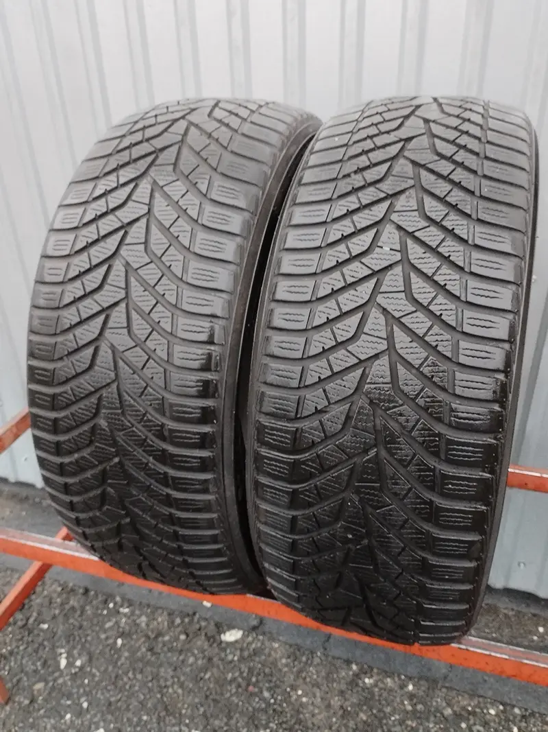 Пара б/у шин 235/45 R19 Yokohama BluEarth W.Drive V905