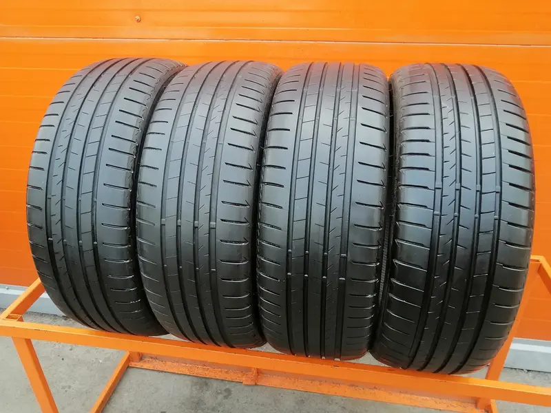Комплект б/у шин 235/45 R20 Bridgestone Alenza 001