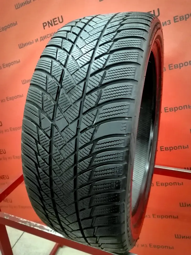 Б/у шина 235/45 R20 Bridgestone Blizzak LM-001