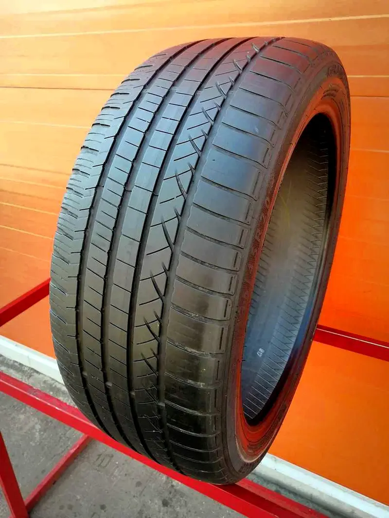 Б/у шина 235/45 R20 Dunlop Grandtrek Touring A/S