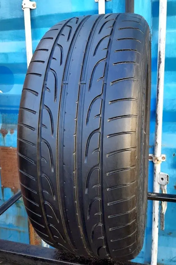 Б/у шина 235/45 R20 Dunlop SP Sport Maxx