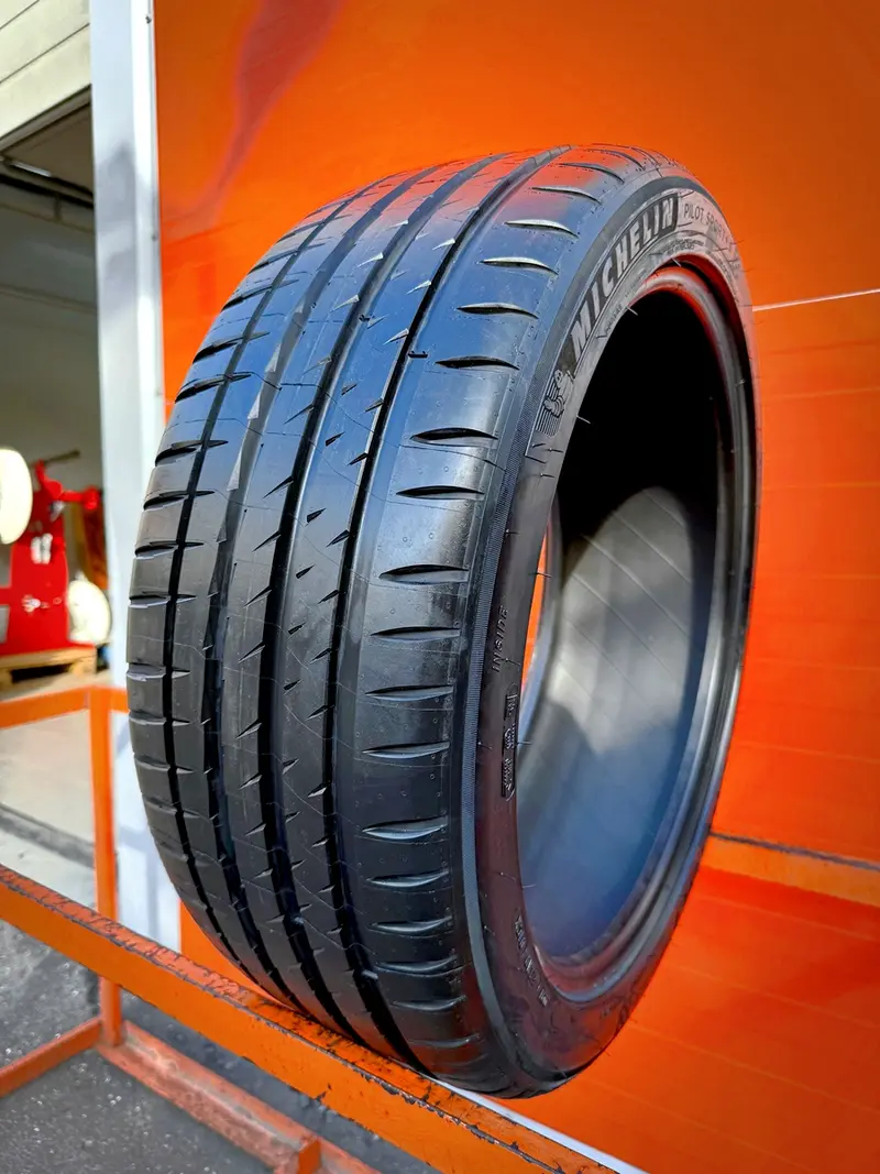 Новая шина 235/45 R20 Michelin Pilot Sport 4 S, фото 1
