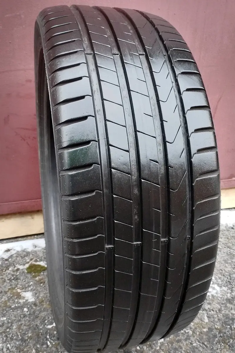 Б/у шина 235/45 R20 Pirelli Scorpion