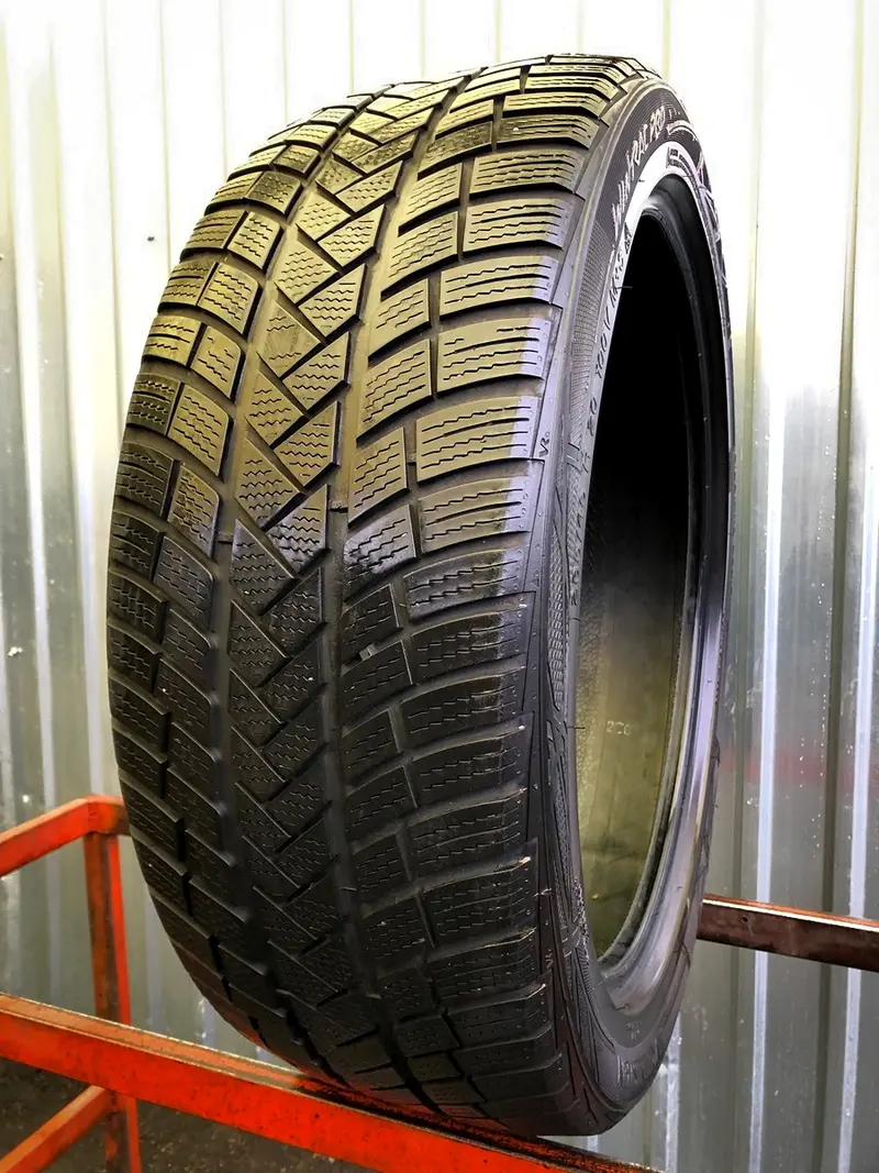 Б/у шина 235/45 R20 Vredestein Wintrac Pro