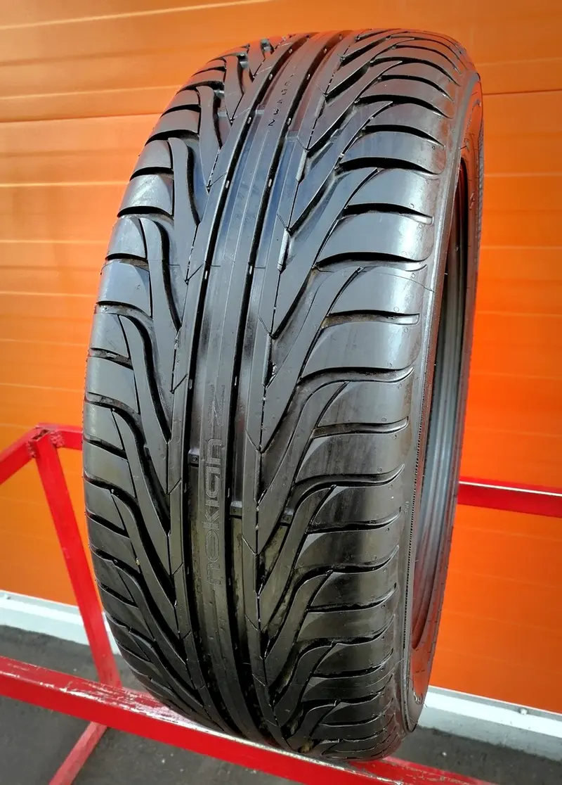 Б/у шина 235/50 R17 Nokian Z