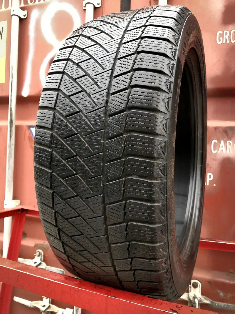 Б/у шина 235/50 R18 Continental ContiVikingContact 6