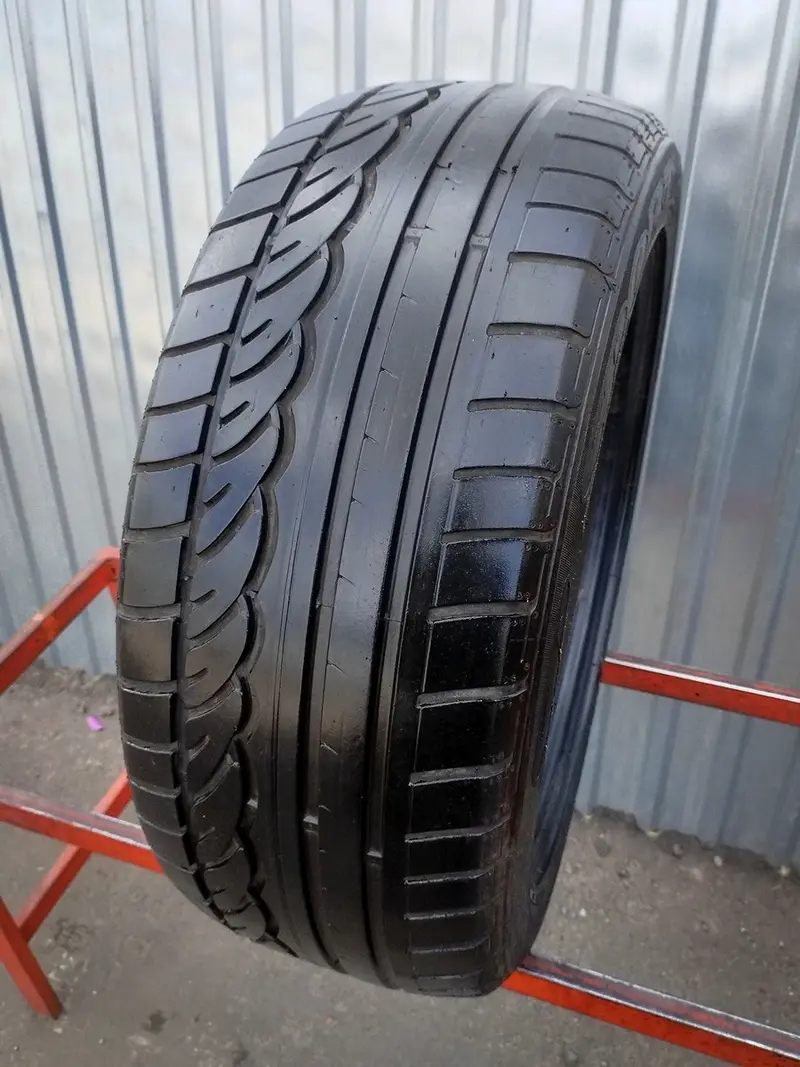 Б/у шина 235/50 R18 Dunlop SP Sport 01