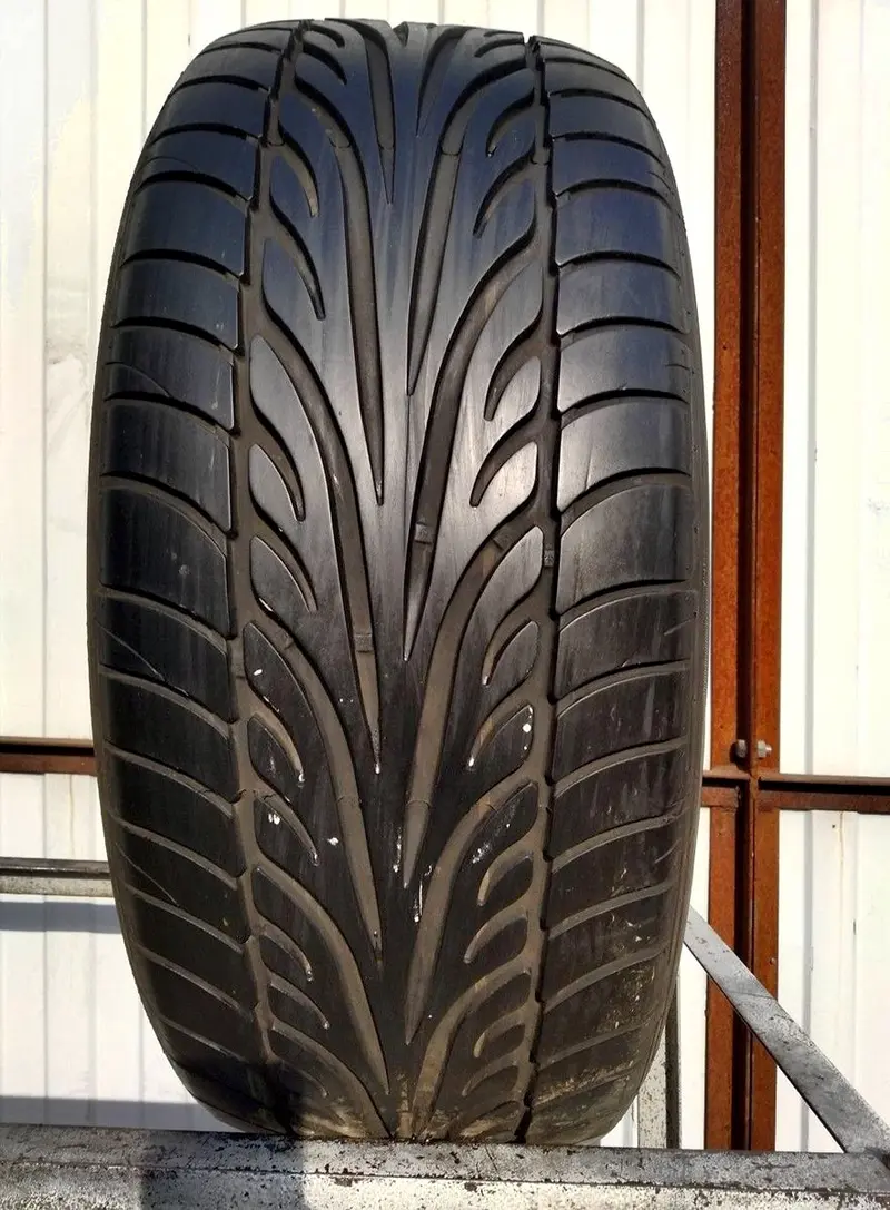 Б/у шина 235/50 R18 Dunlop SP Sport 9000