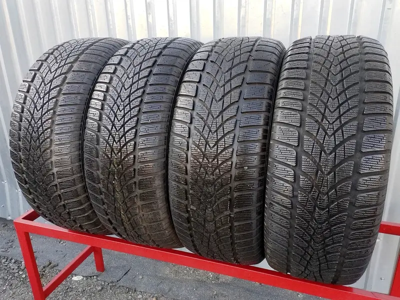 Комплект б/у шин 235/50 R18 Dunlop SP Winter Sport 4D