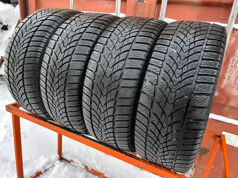 Комплект б/у шин 235/50 R18 Dunlop SP Winter Sport 4D