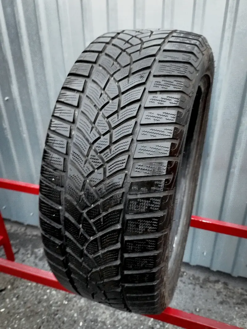 Б/у шина 235/50 R18 Goodyear Ultra Grip Perfomance GEN-1
