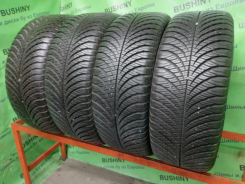 Комплект б/у шин 235/50 R18 Goodyear Vector 4Seasons Gen-2