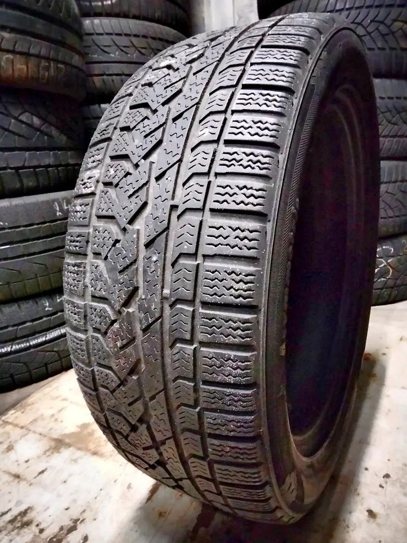 Б/у шина 235/50 R18 Kumho I ZEN RV Asymetric, фото 1