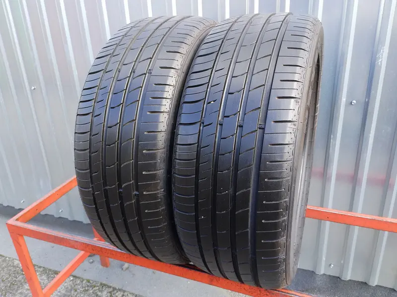 Пара б/у шин 235/50 R18 Nexen Nfera RU1