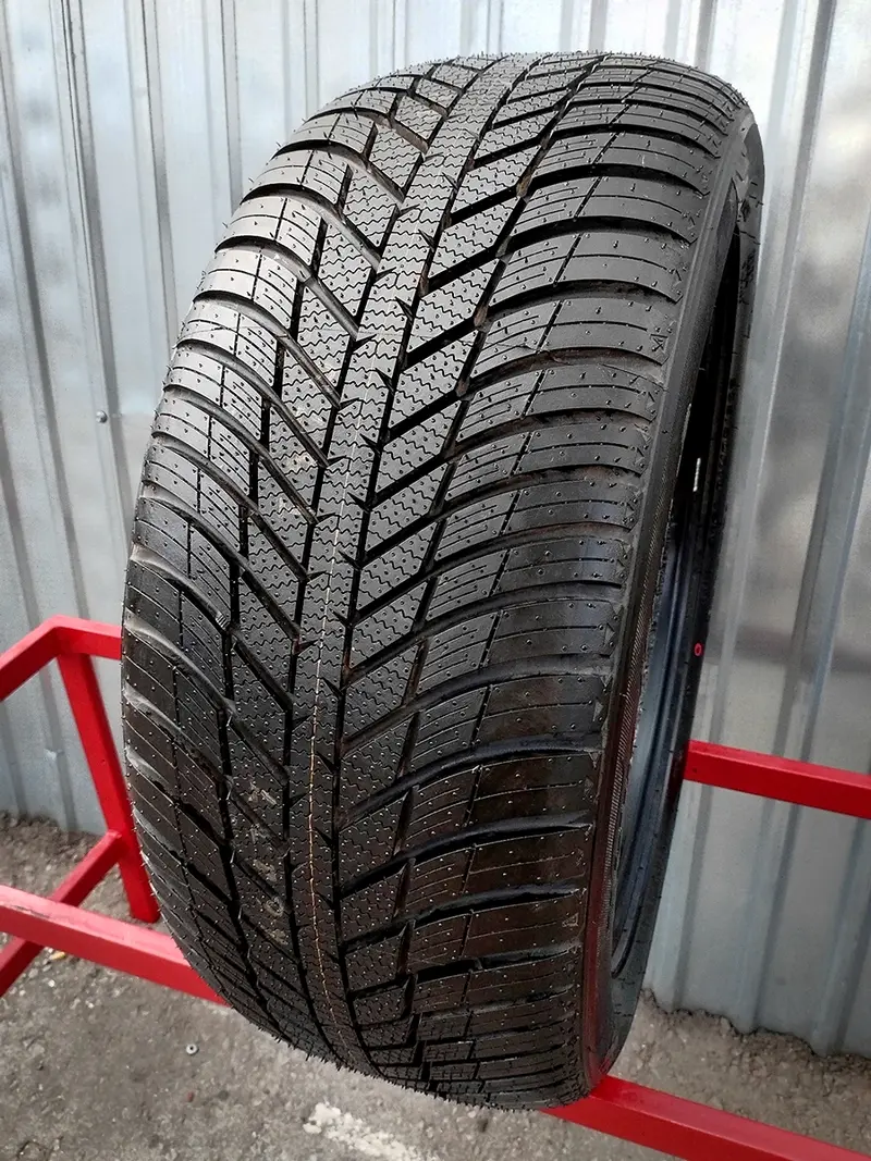 Новая шина 235/50 R18 Nexen nBlue 4 Season WH17, фото 1
