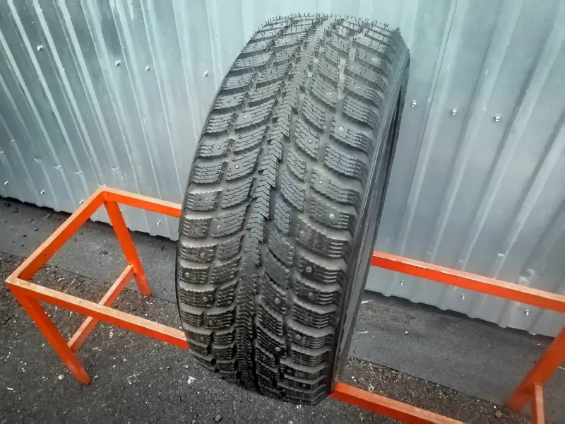 Б/у шина 235/50 R18 Nokian Hakkapeliitta 2