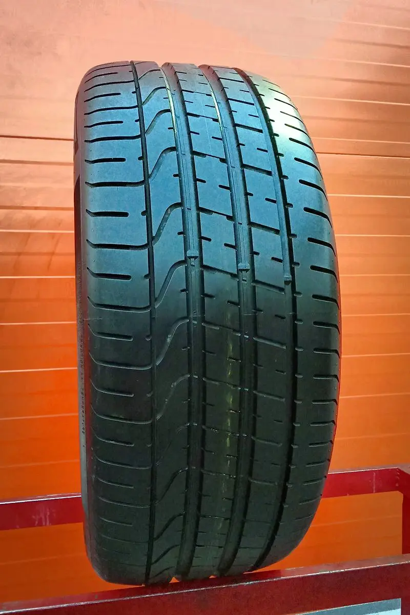 Б/у шина 235/50 R18 Pirelli P Zero, фото 1