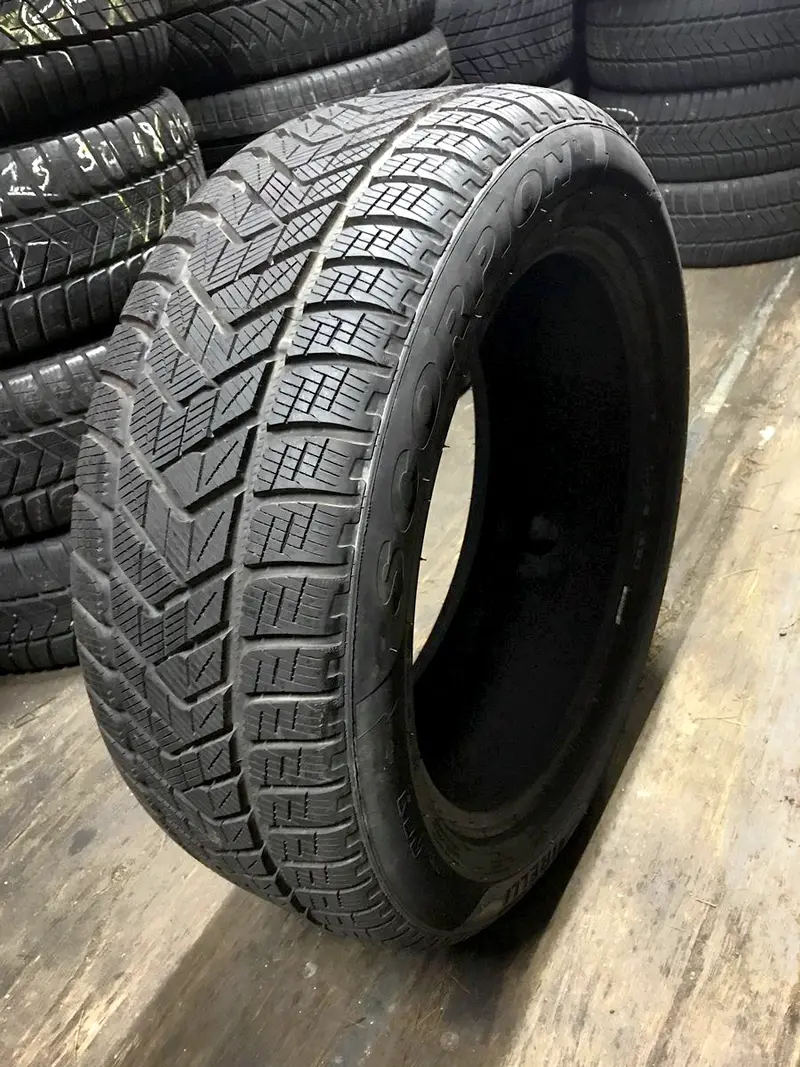 Б/у шина 235/50 R18 Pirelli Scorpion Winter, фото 1