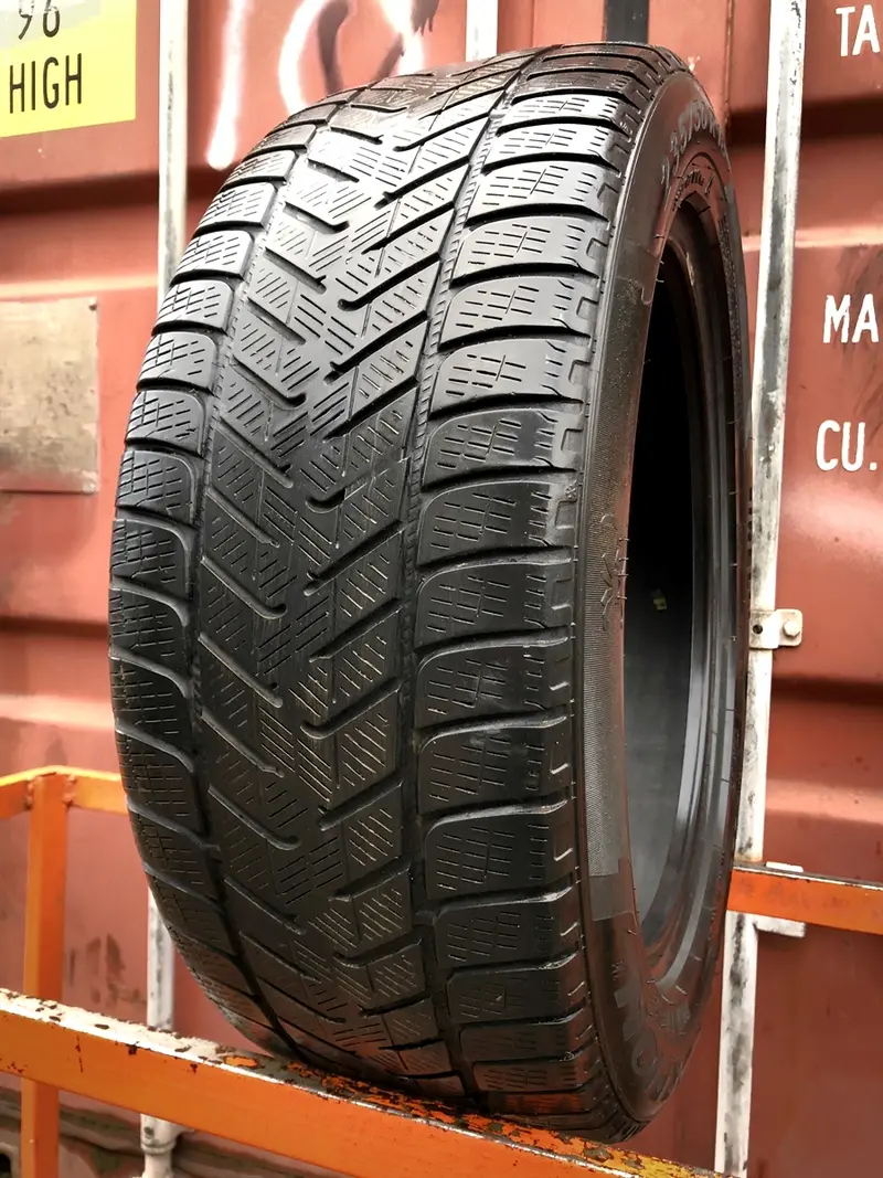 Б/у шина 235/50 R18 Pirelli Scorpion Winter, фото 1