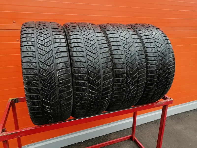 Комплект б/у шин 235/50 R18 Pirelli Winter Sottozero 3