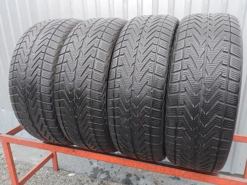 Комплект б/у шин 235/50 R18 Vredestein Wintrac 4 Xtreme