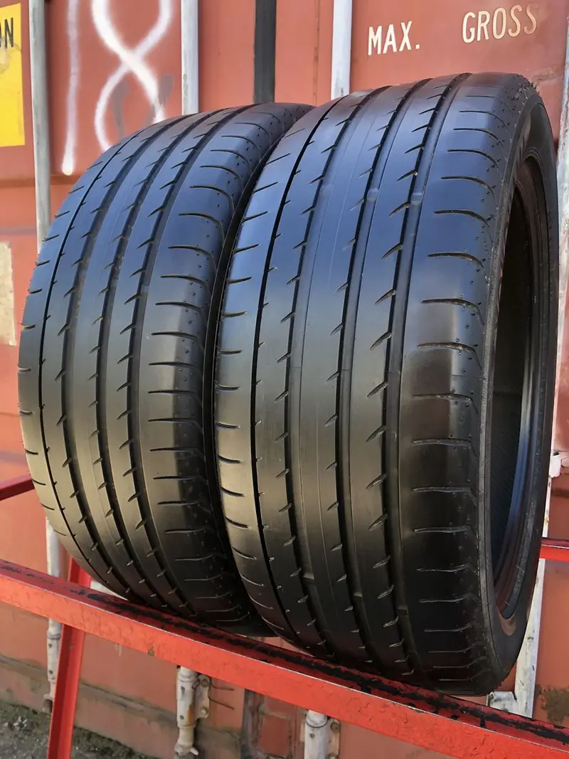 Пара б/у шин 235/50 R18 Yokohama Advan Sport V105