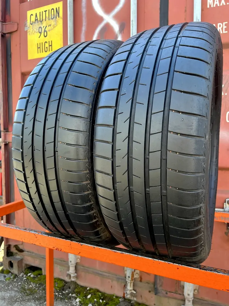 Пара б/у шин 235/50 R19 Bridgestone Alenza 001
