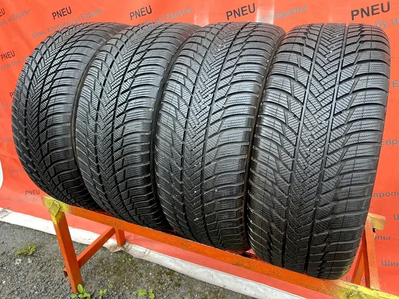 Комплект б/у шин 235/50 R19 Bridgestone Blizzak LM-001