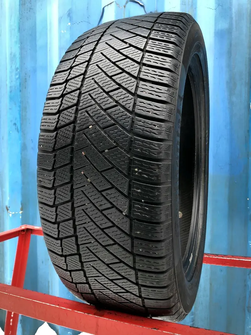 Б/у шина 235/50 R19 Continental ContiVikingContact 6