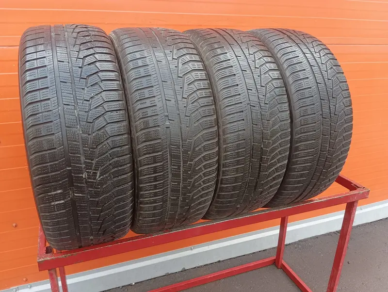Комплект б/у шин 235/50 R19 Hankook Winter I Cept Evo2 W320 SUV