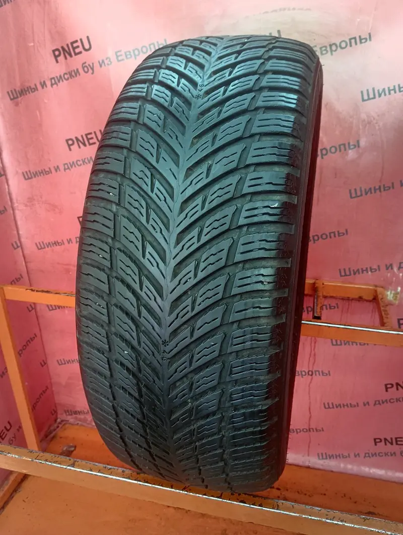 Б/у шина 235/50 R19 Nokian Seasonproof SUV