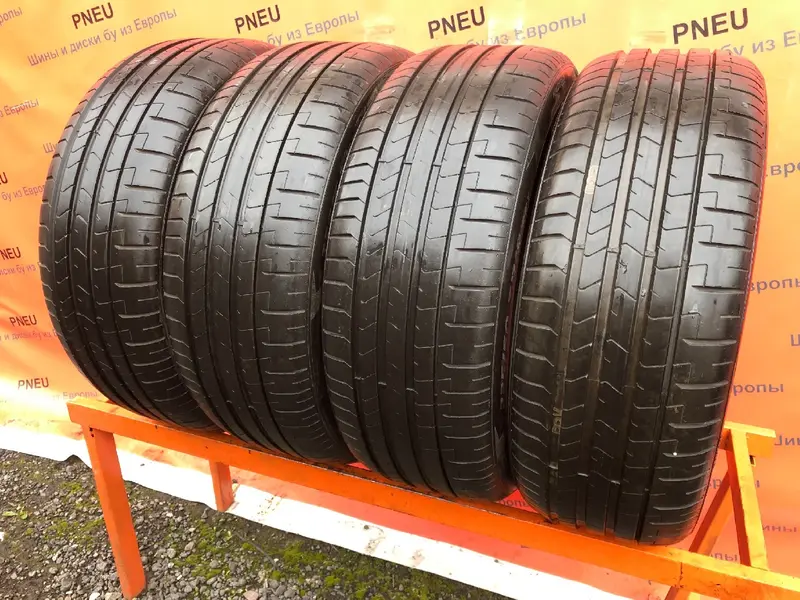 Комплект б/у шин 235/50 R19 Pirelli P Zero PZ4