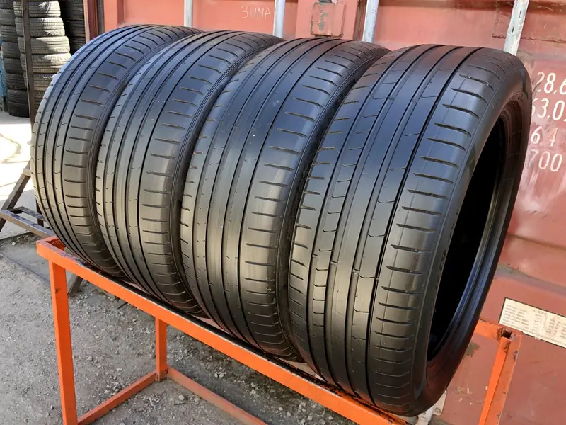 Комплект б/у шин 235/50 R19 Pirelli P Zero PZ4