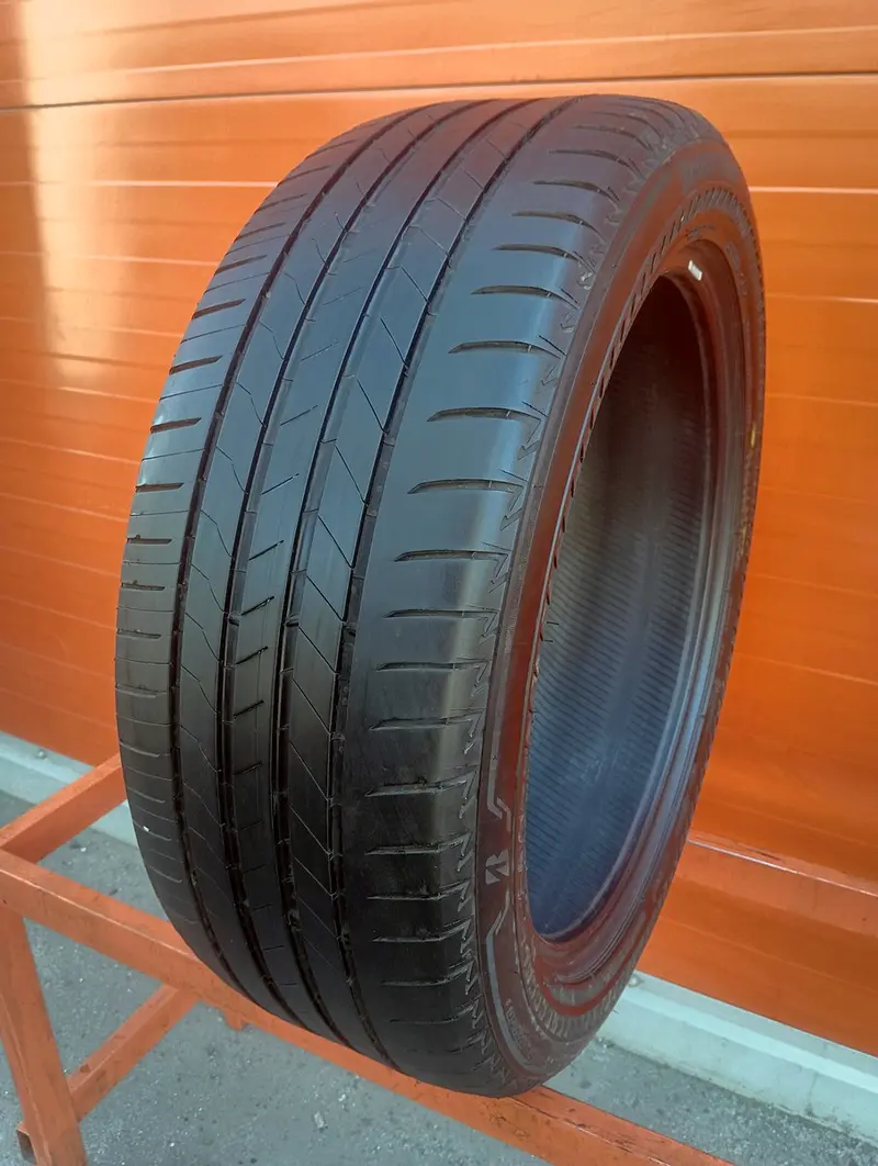 Б/у шина 235/50 R20 Bridgestone Alenza 001 RunFlat