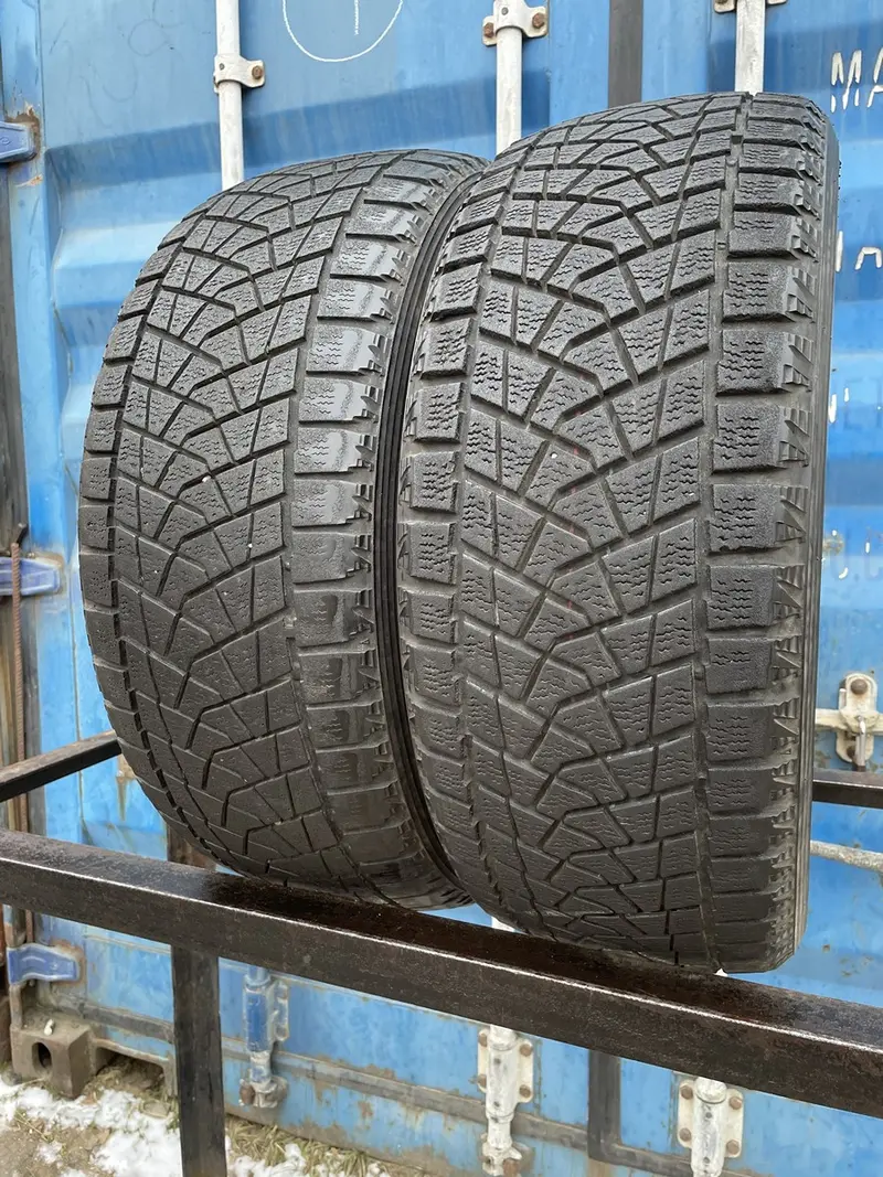 Пара б/у шин 235/55 R17 Bridgestone Blizzak DM-Z3