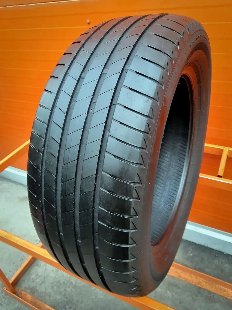 Б/у шина 235/55 R17 Bridgestone Turanza T005