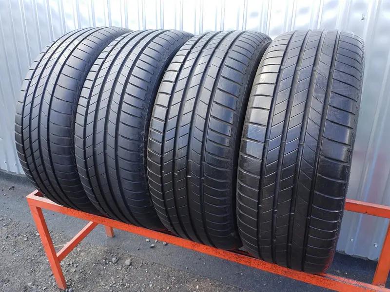 Комплект б/у шин 235/55 R17 Bridgestone Turanza T005