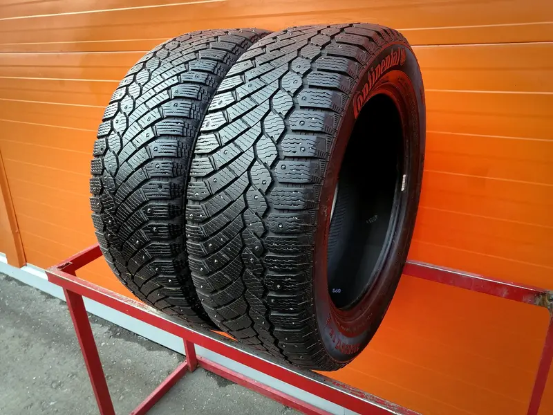 Пара б/у шин 235/55 R17 Continental ContiIceContact 4x4