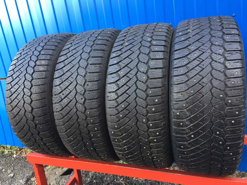 Комплект б/у шин 235/55 R17 Continental ContiIceContact 4x4