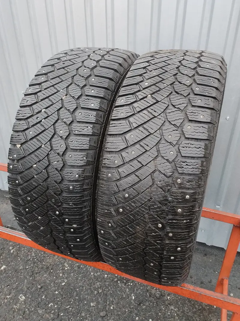 Пара б/у шин 235/55 R17 Continental ContiIceContact 4x4