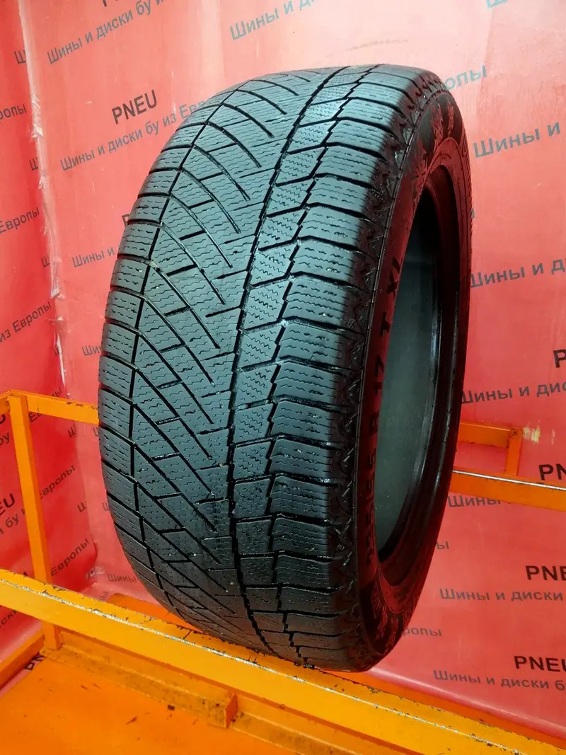 Б/у шина 235/55 R17 Continental ContiVikingContact 6