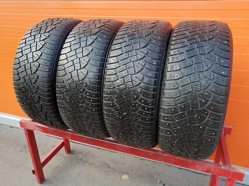 Комплект б/у шин 235/55 R17 Continental IceContact 2