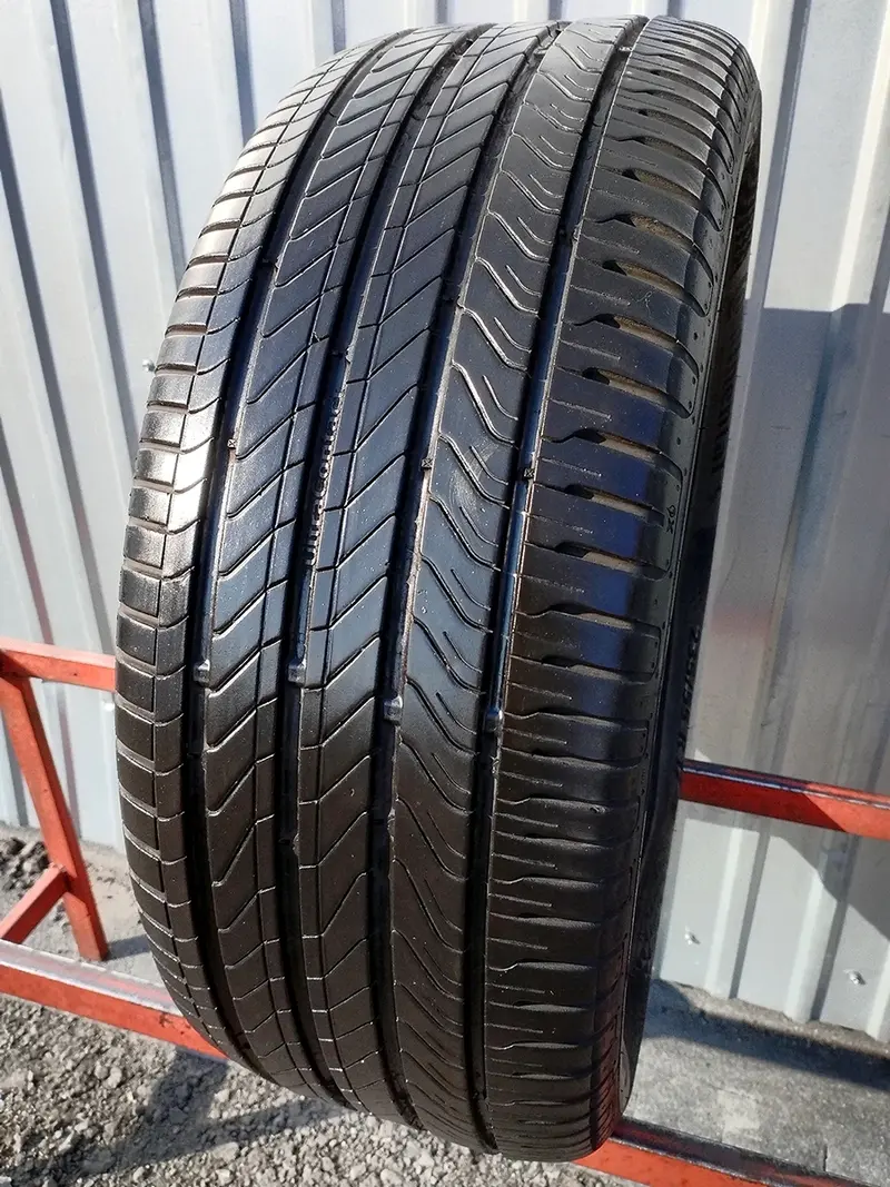Б/у шина 235/55 R17 Continental UltraContact, фото 1