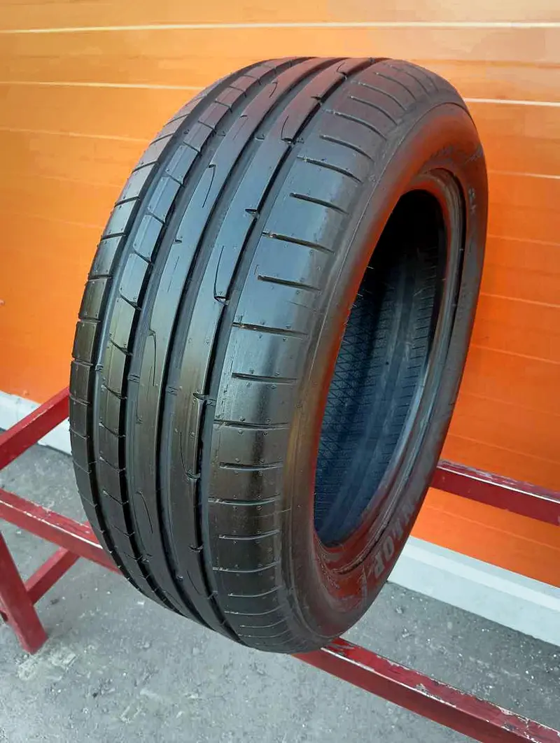 Б/у шина 235/55 R17 Dunlop SP Sport Maxx RT 2, фото 1