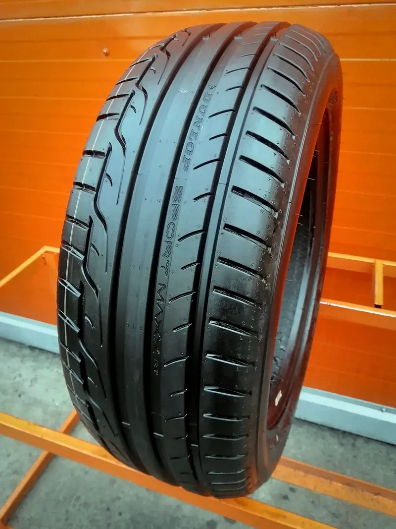 Б/у шина 235/55 R17 Dunlop SP Sport Maxx RT
