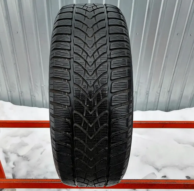 Б/у шина 235/55 R17 Dunlop SP Winter Sport 4D